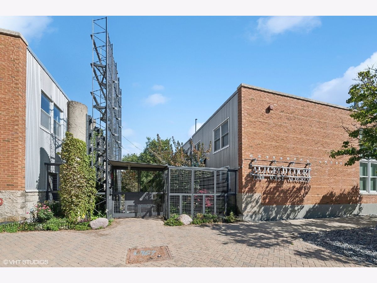 Townhomes & Condos Sold Altgeld Court Condos Chicago Illinois, 1300 Altgeld