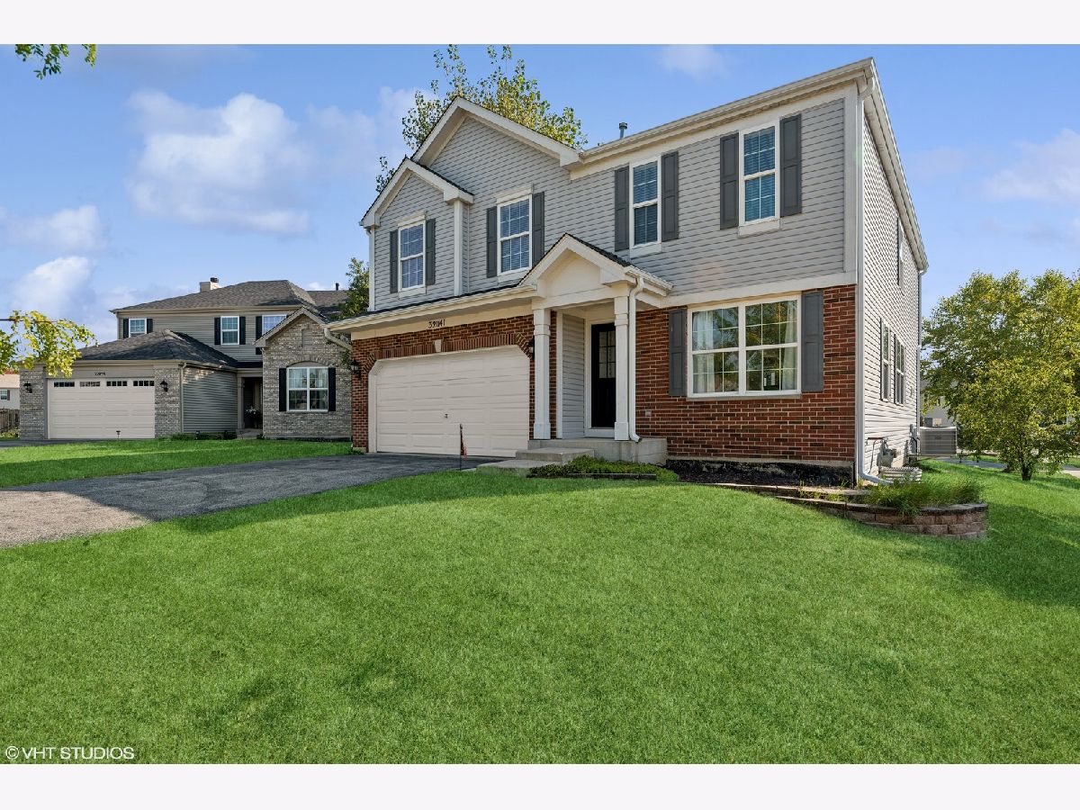 Townhomes & Homes Sold Rockwell Place Lakemoor Illinois, 32041 Great Plaines