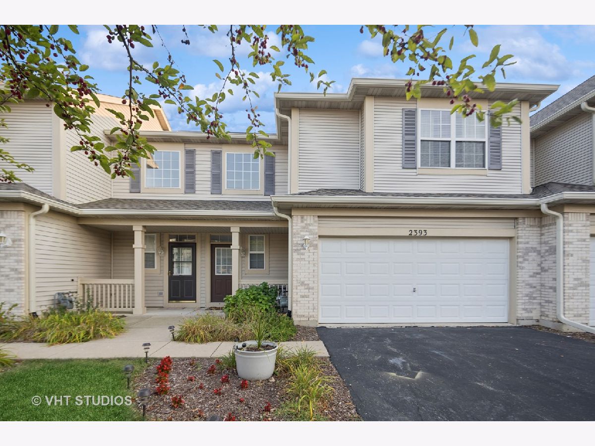 Townhomes Sold Summit Fields Aurora Illinois, 2393 Sunshine