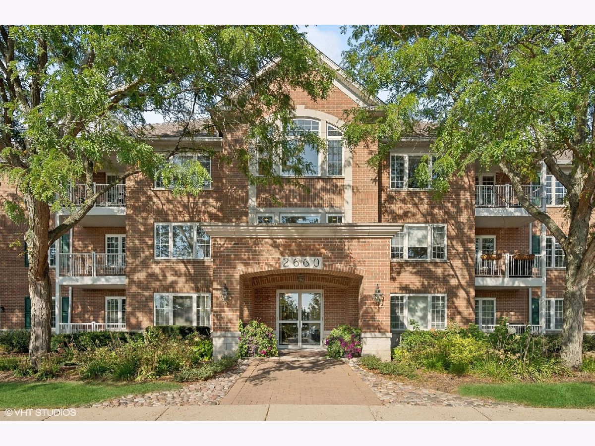 Townhomes & Condos & Homes Sold Heatherfield Glenview Illinois, 2660 Summit