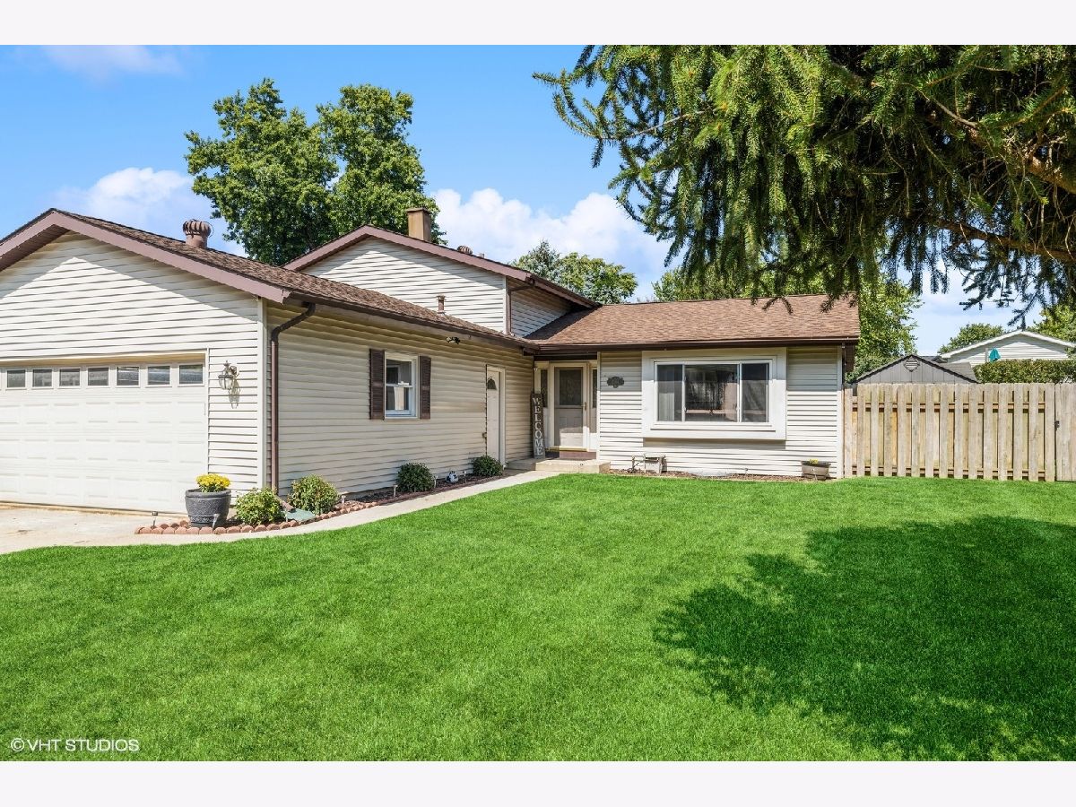 Homes & Condos & Townhomes Sold Boone Creek Mchenry Illinois, 5008 Sandburg