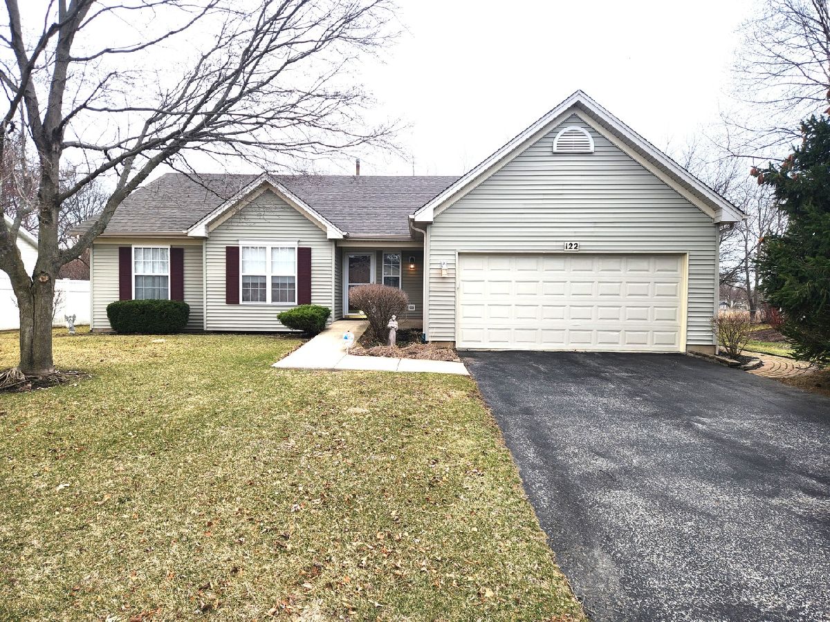 Homes Sold Blackberry Trail Aurora Illinois, 122 Hankes