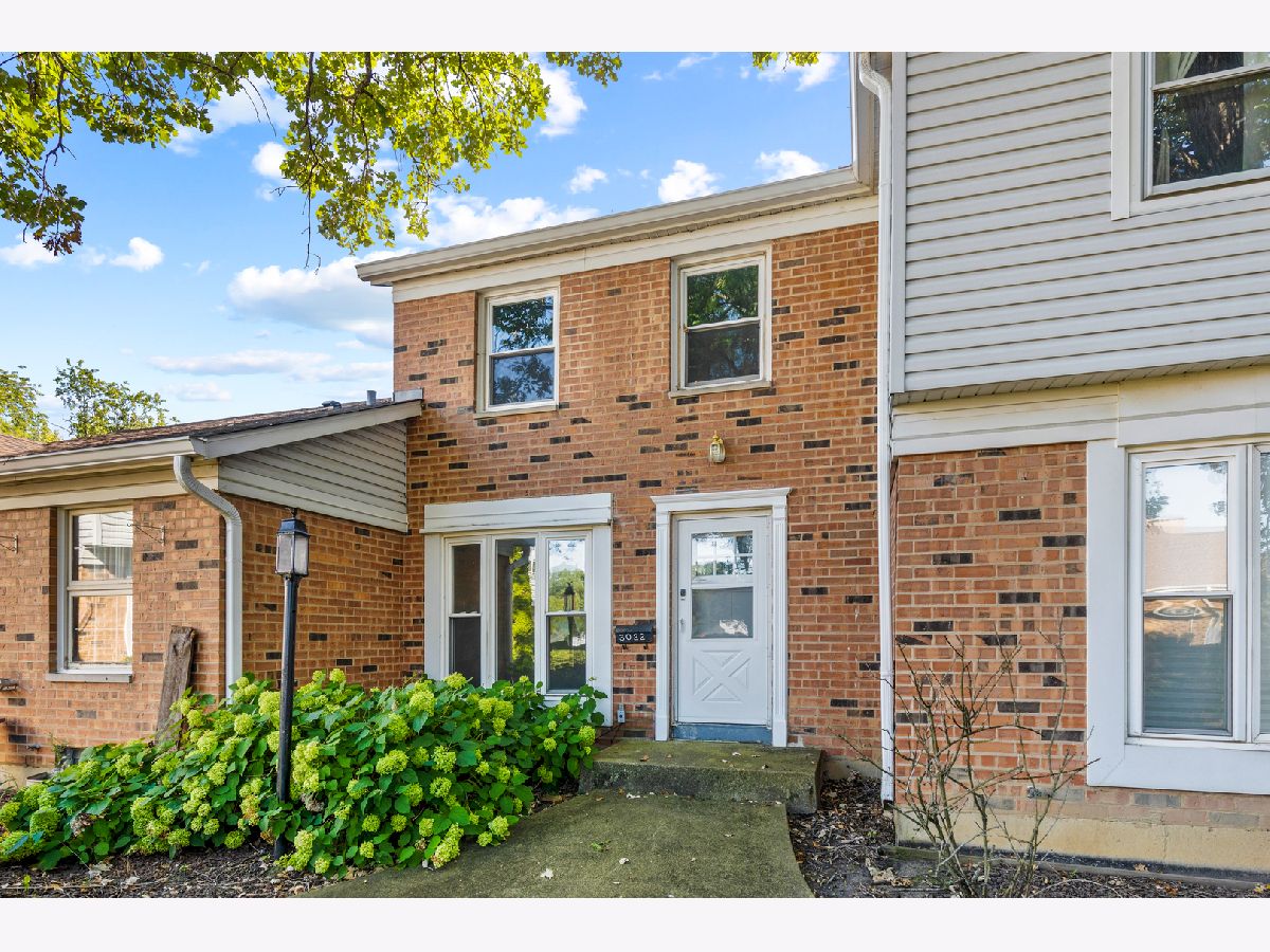 Townhomes & Condos Sold The Oaks Streamwood Illinois, 3022 Jamestown