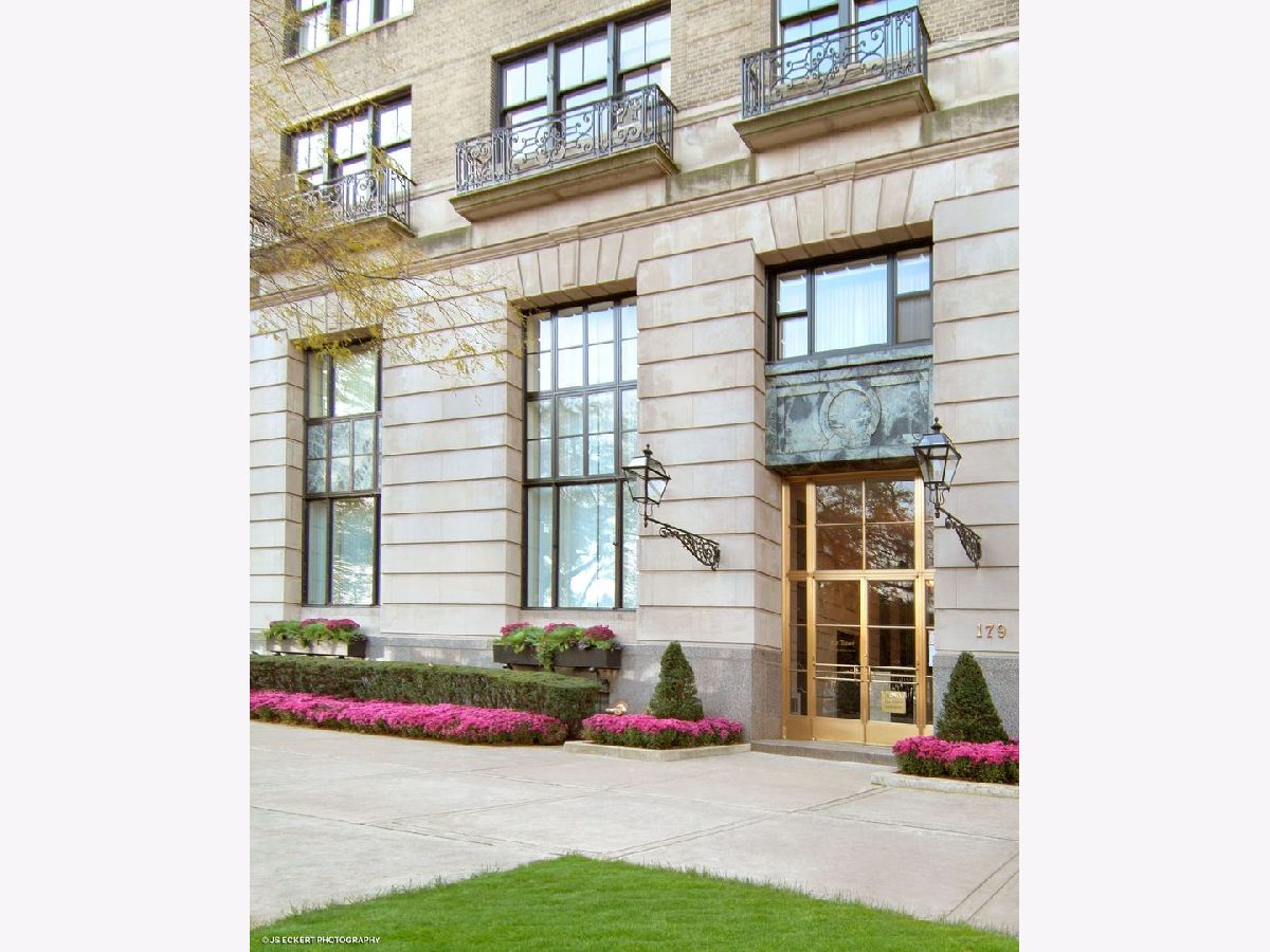 Condos & Townhomes Sold Drake Tower Chicago Illinois, 179 Lake Shore