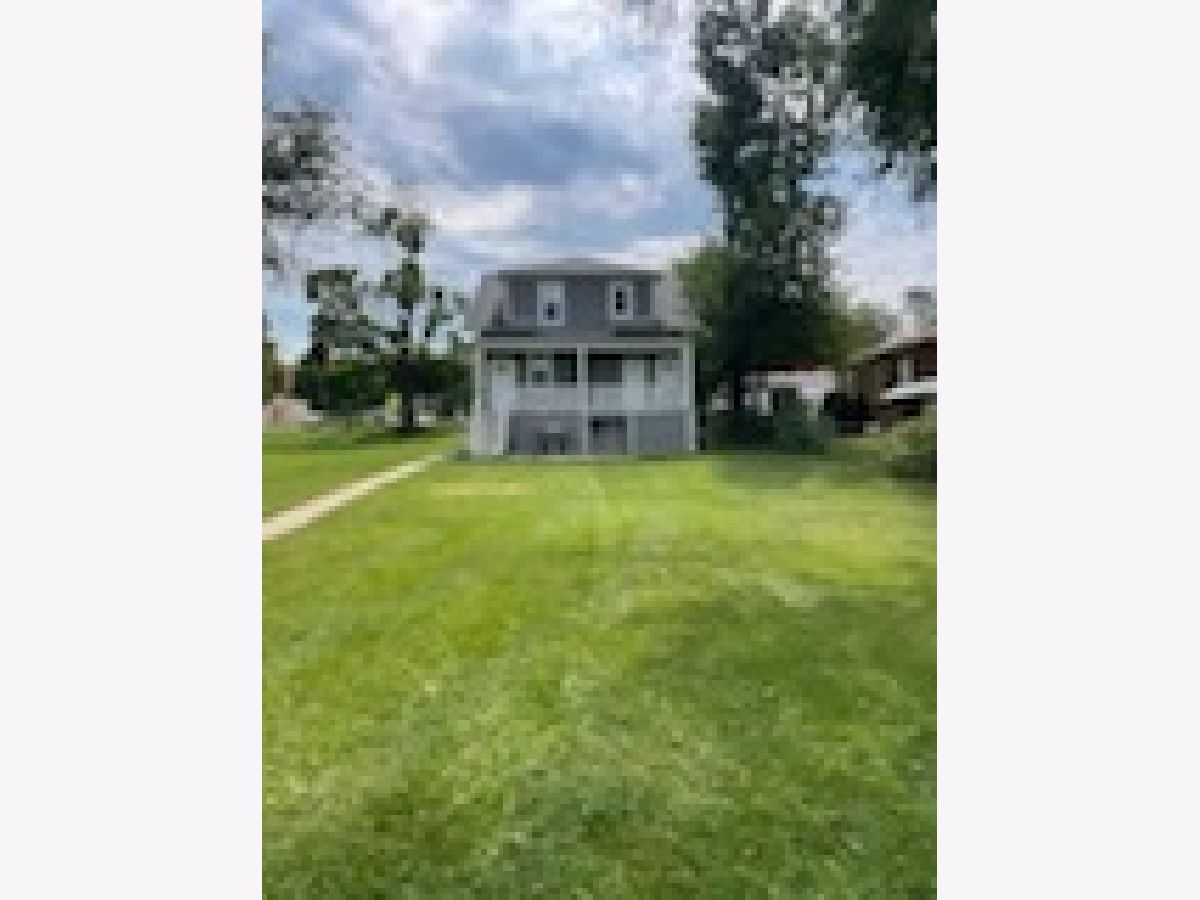  Rented Willow Springs Illinois, 8370 Archer