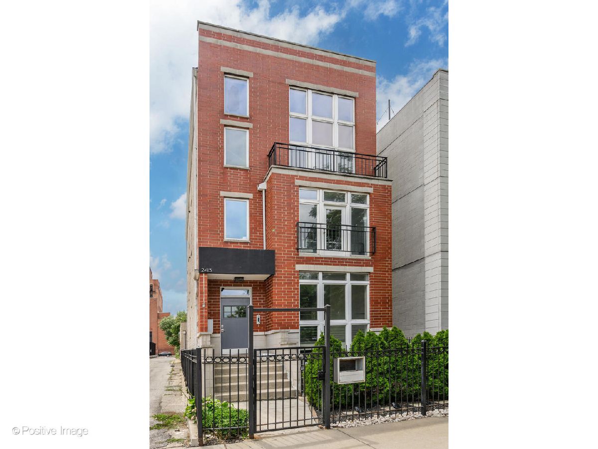 Condos & Townhomes & Homes Sold Ukrainian Village Chicago Illinois, 2413 Haddon