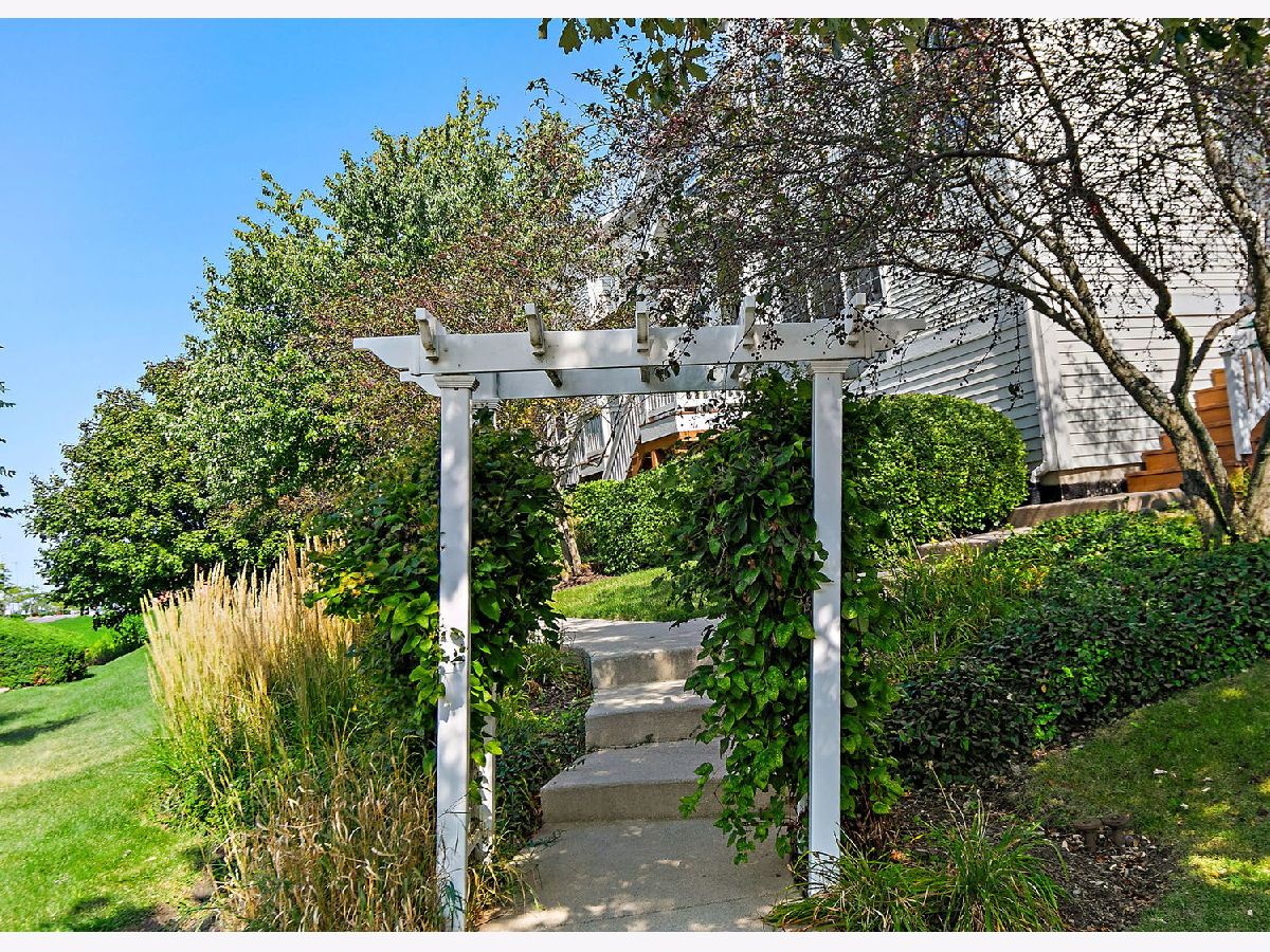 Townhomes & Condos Sold Summit Enclave Dekalb Illinois, 1552 Grand