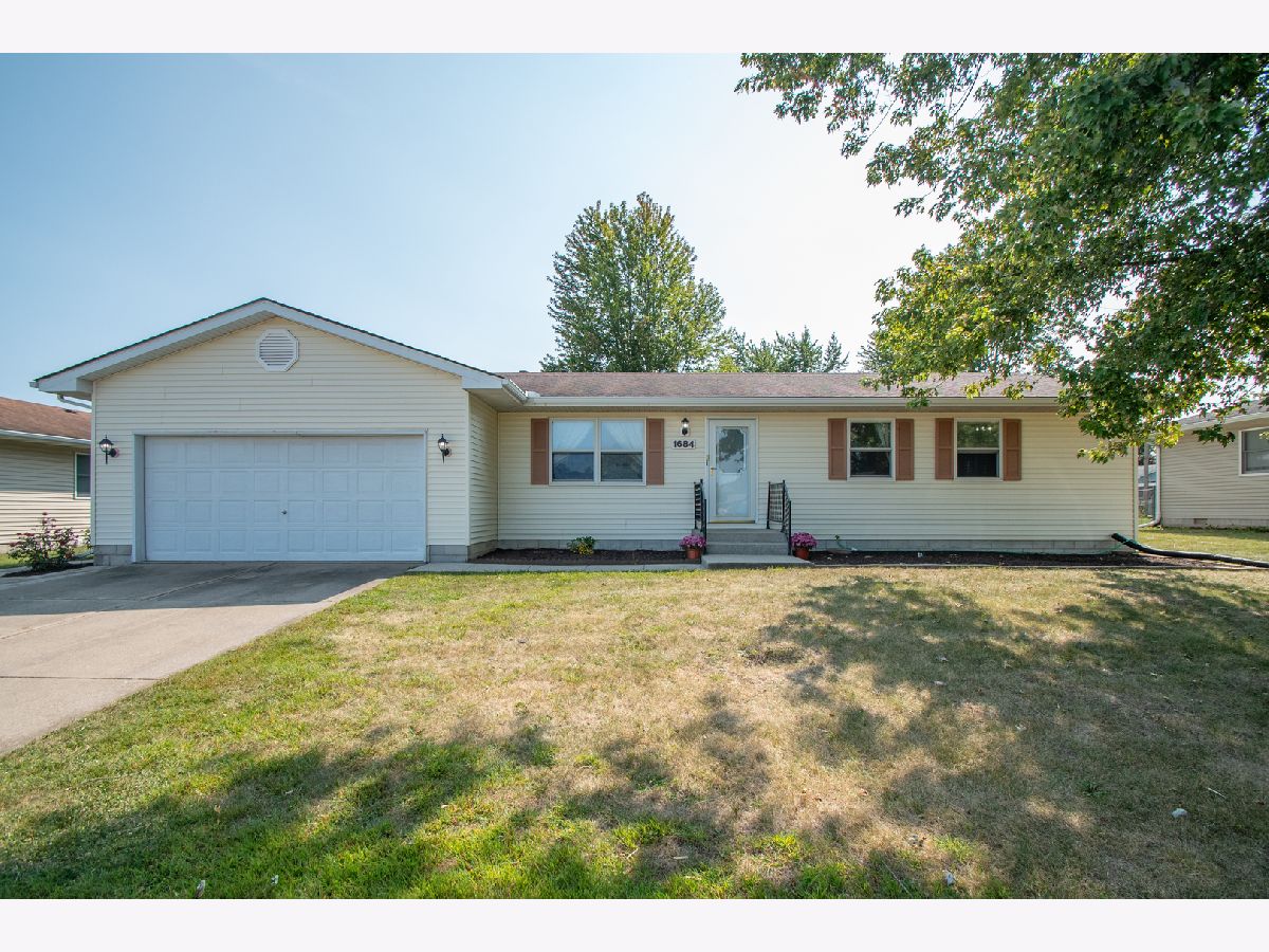  Sold Lowell Indiana, 1684 Cardinal