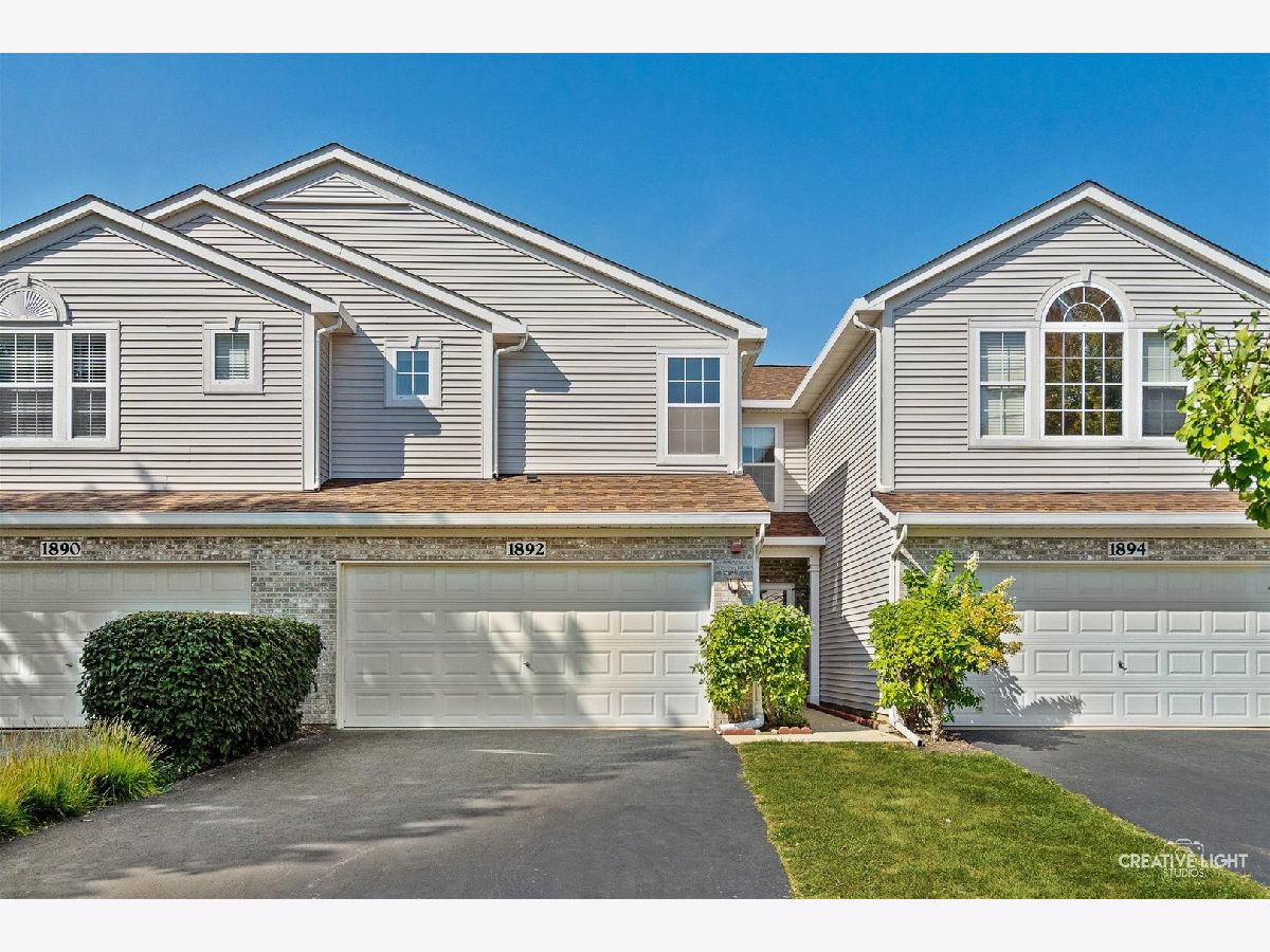 Townhomes Sold Silver Springs Montgomery Illinois, 1892 Candlelight