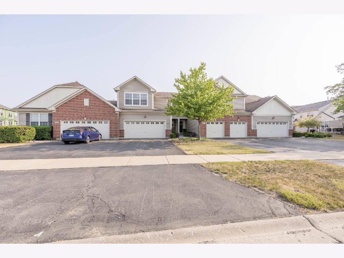 Townhomes Sold The Townes At Ashcroft Walk Oswego Illinois, 253 Dorset