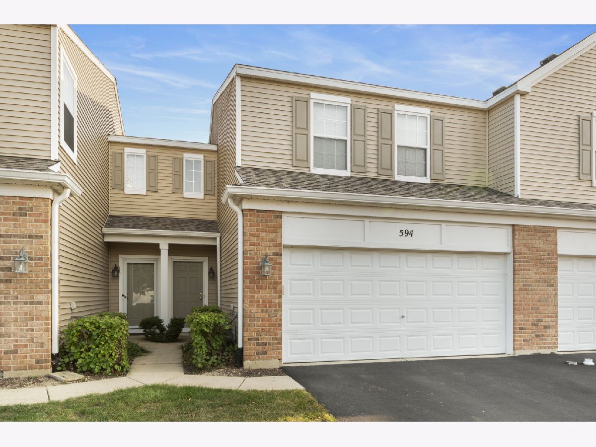 Townhomes Sold Springbrook Trails Oswego Illinois, 594 Springbrook