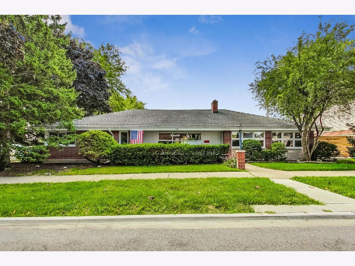 Homes & Condominiums Sold Edison Park Place Chicago Illinois, 7456 Oleander