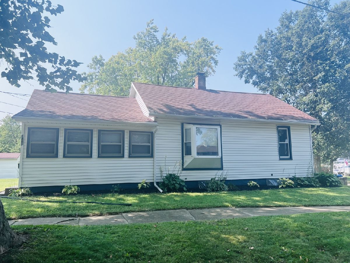 Homes & Condos & Townhomes Sold Davis Addition Bloomington Illinois, 1401 S Roosevelt
