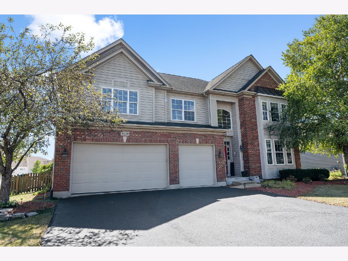 Homes Sold Springbank Plainfield Illinois, 25123 Zoumar