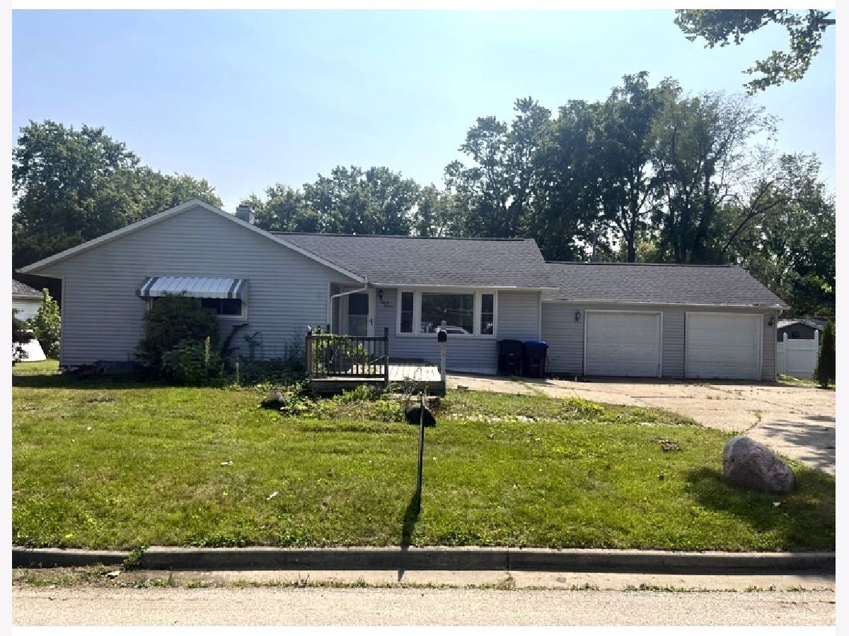 Homes Sold Sakemiller Bloomington Illinois, 1111 Redwood