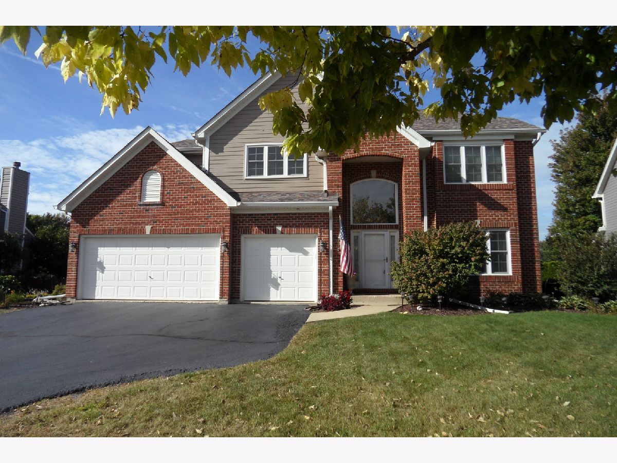 Homes & Townhomes & Condos Sold Orchard Valley Aurora Illinois, 140 Canterbury