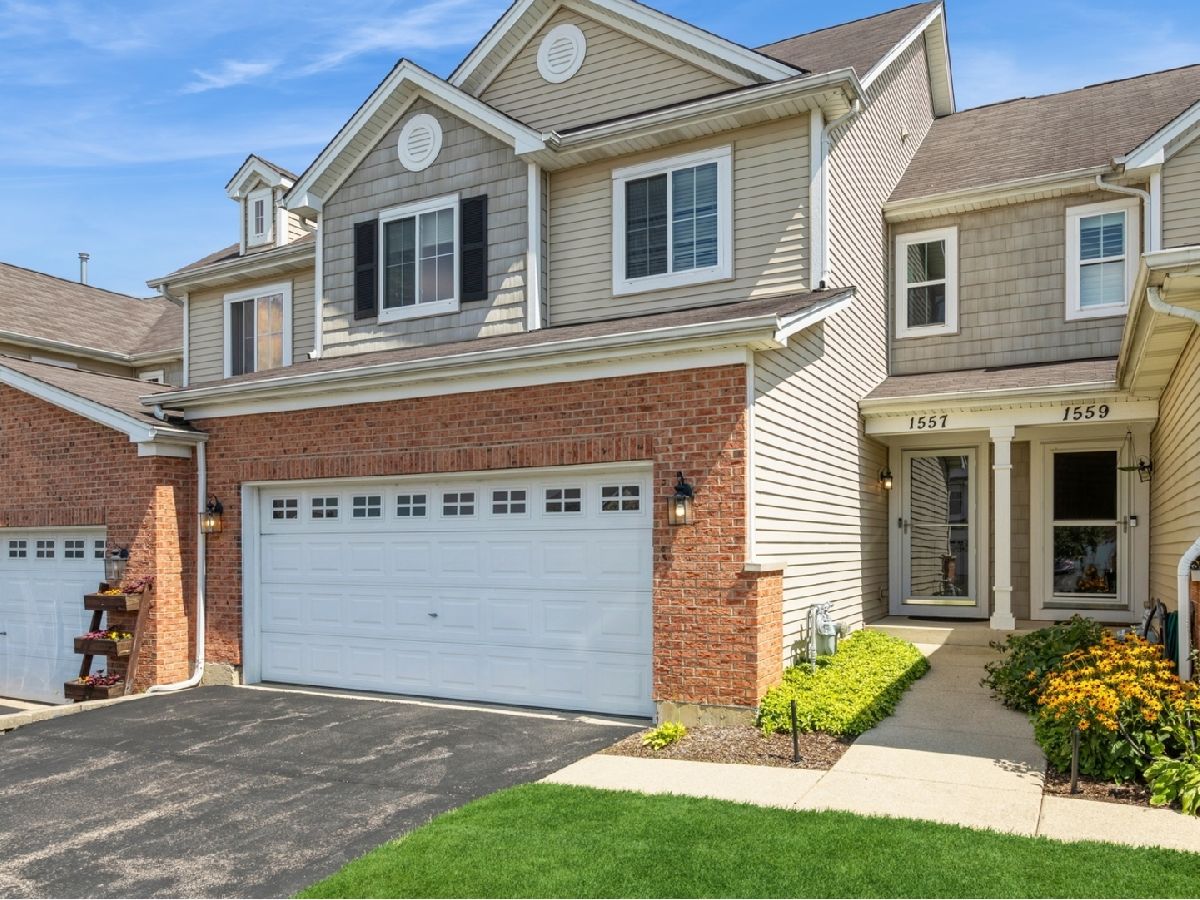 Townhomes Sold Park Place Ii Crystal Lake Illinois, 1557 Brompton