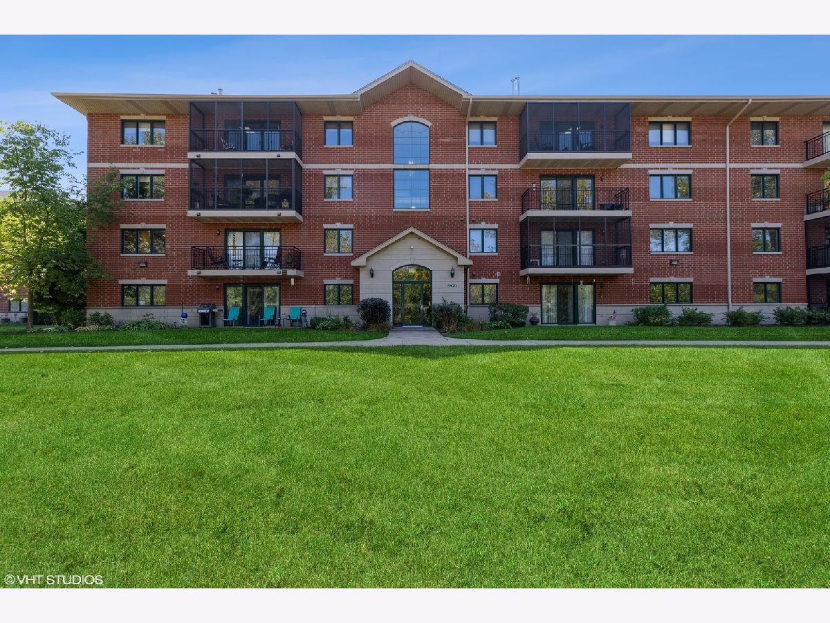 Condominiums & Homes Sold Forest Trails Oak Forest Illinois, 6870 Winding