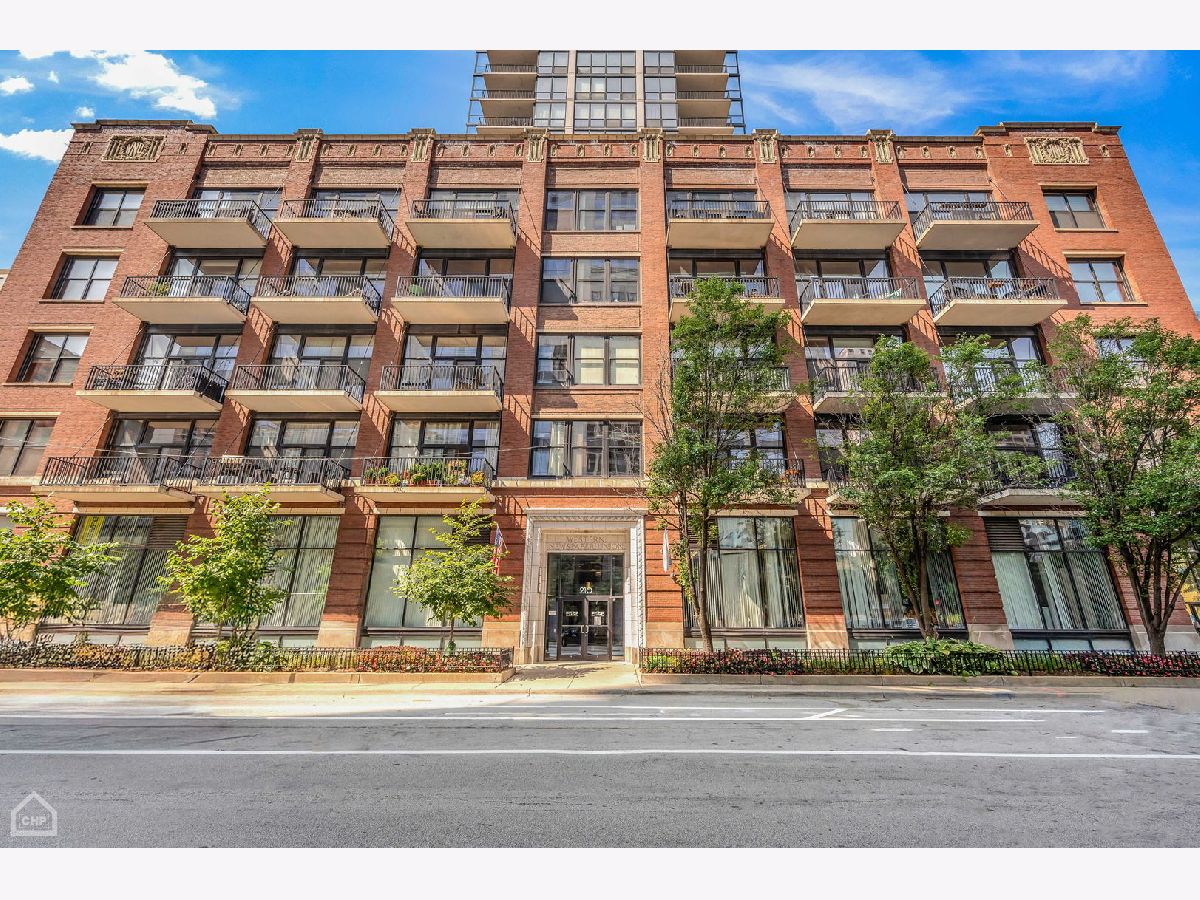 Condominiums Sold The Edge Chicago Illinois, 210 Desplaines