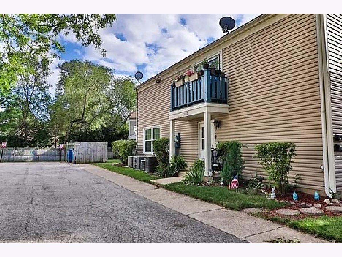 Townhomes & Condos Rented Cambria Glendale Heights Illinois, 535 Darlene