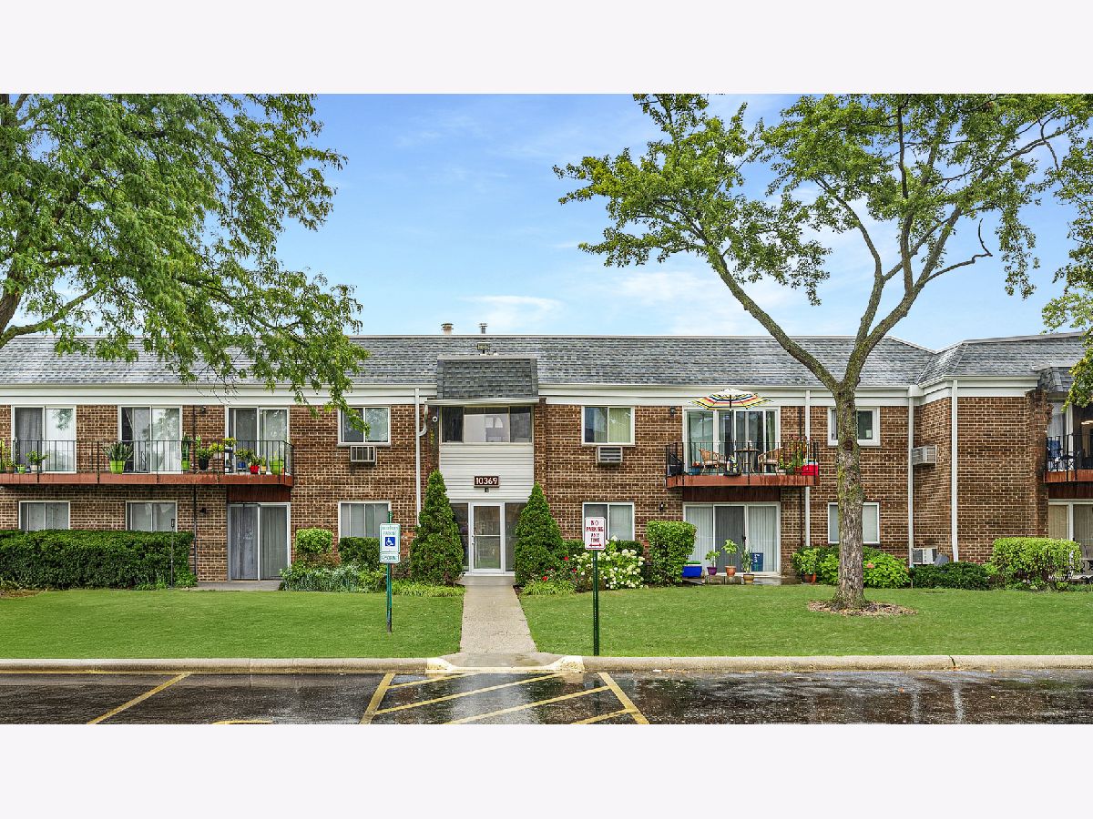 Condominiums Sold Regency Glenview Illinois, 10369 Dearlove