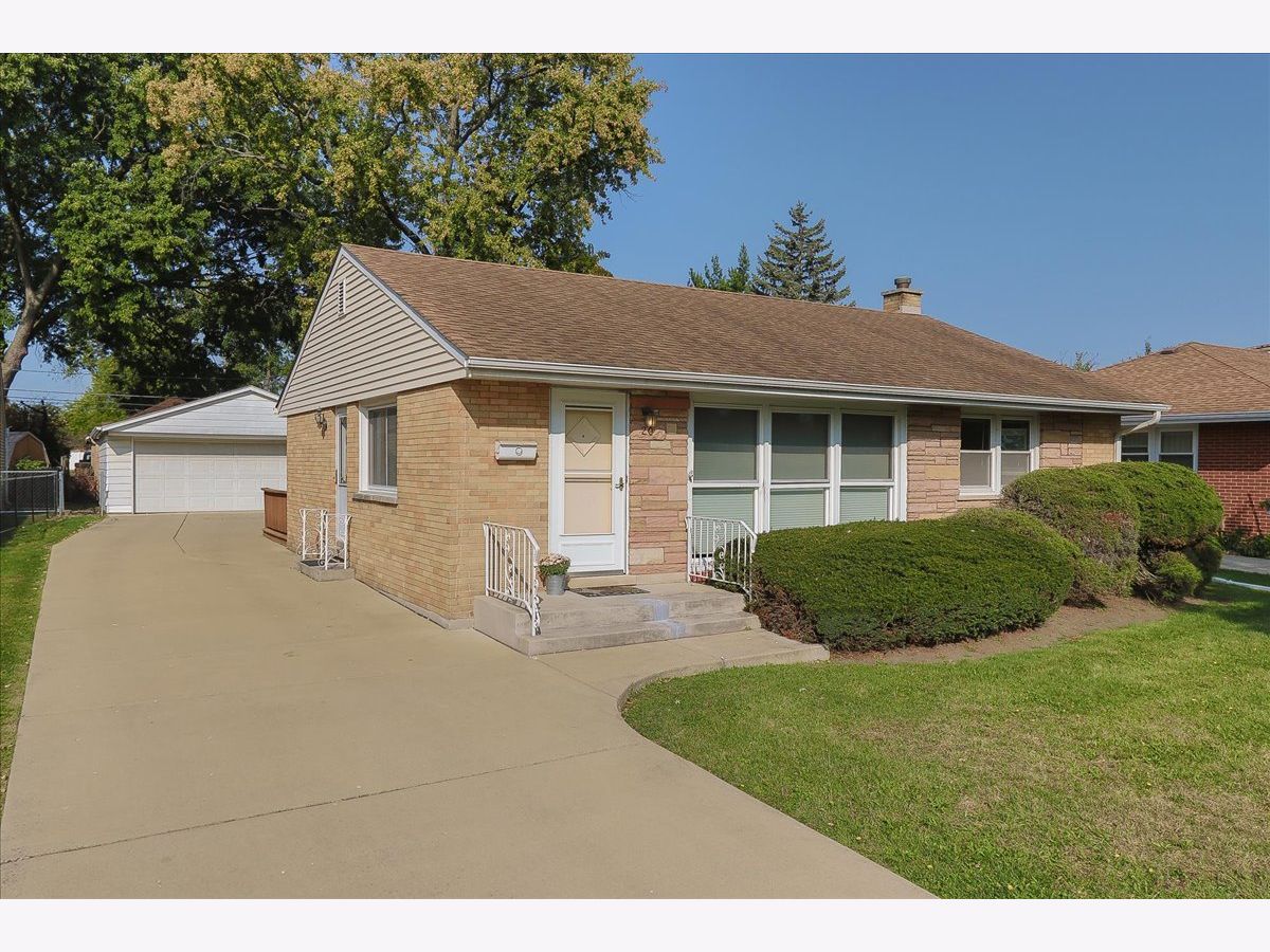 Homes Sold Northshire Des Plaines Illinois, 20 Westgate