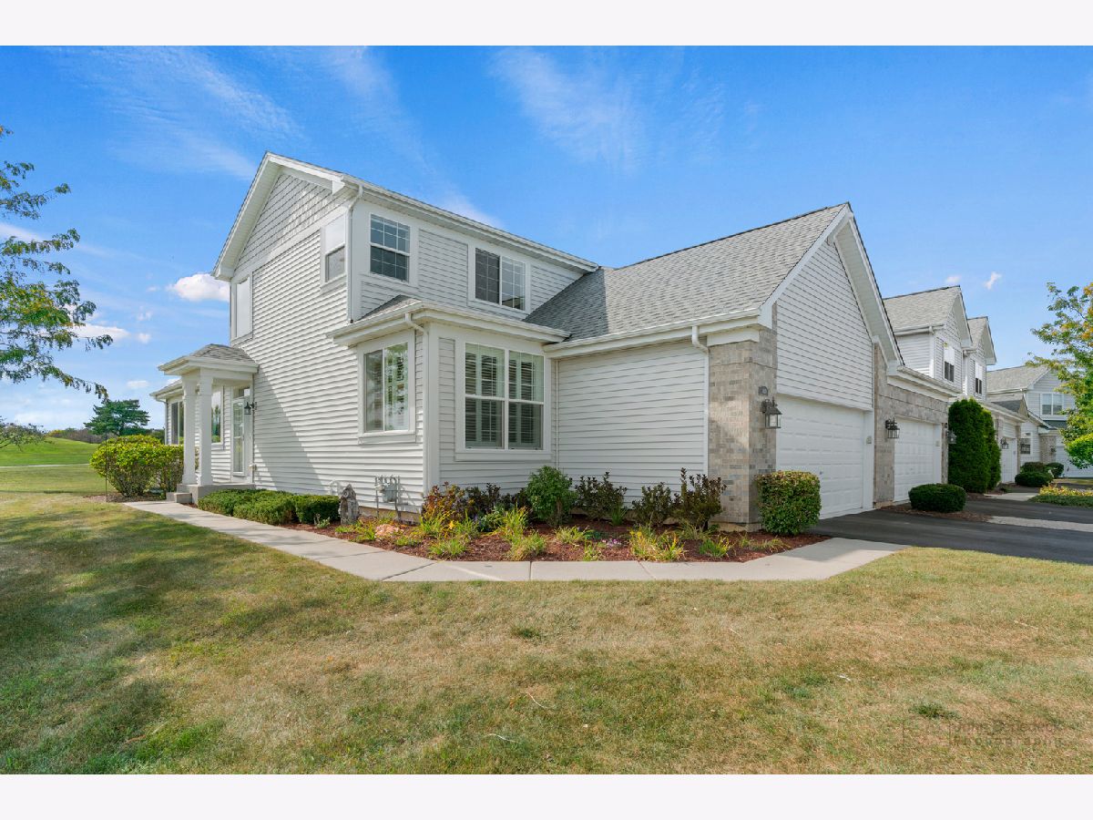 Townhomes Sold The Highlands At Red Tail Lakewood Illinois, 8419 Owl