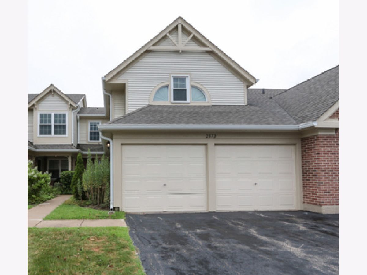 Townhomes & Condos Rented Towne Place Schaumburg Illinois, 2372 County Farm