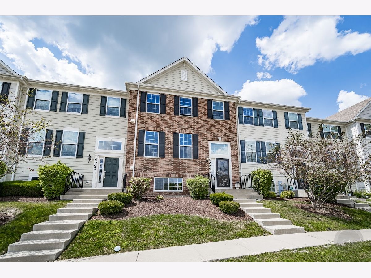 Homes & Townhomes Sold Cedar Grove Elgin Illinois, 4004 Pompton