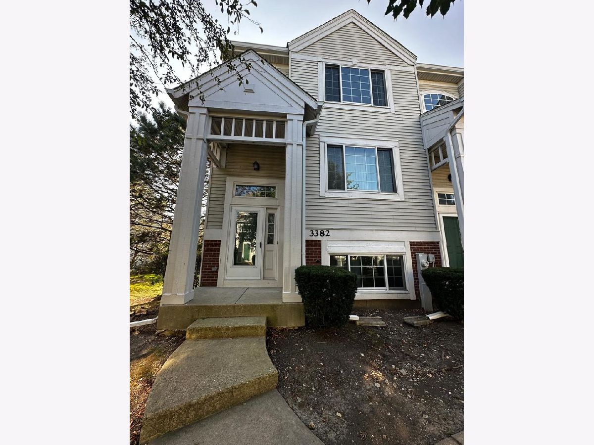 Townhomes & Condos Rented Ogden Pointe Aurora Illinois, 3382 Ravinia