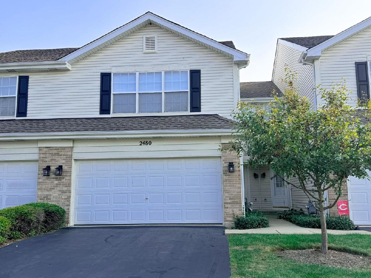 Townhomes & Condos Rented Park Avenue Aurora Illinois, 2480 Stoughton