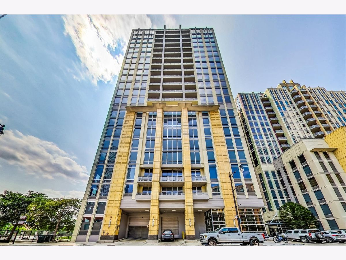 Condominiums Rented River Place On The Park Chicago Illinois, 700 Larrabee