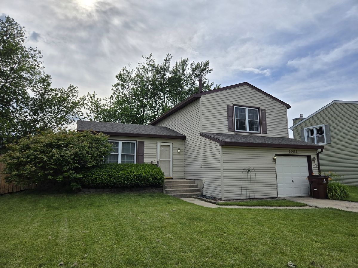 Homes & Townhomes & Condos Rented Frankfort Square Frankfort Illinois, 20656 Acorn Ridge