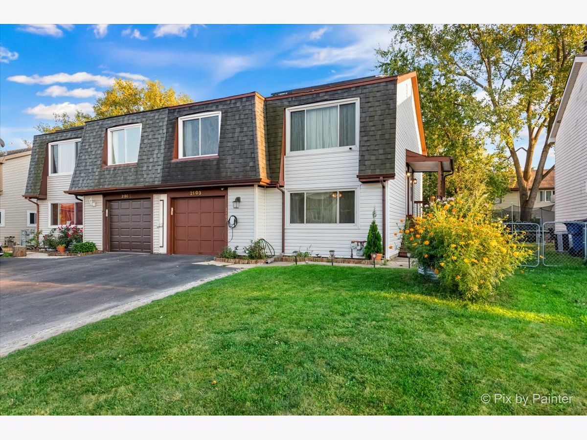 Homes & Condos & Townhomes Sold Woodlake Trails Hanover Park Illinois, 2103 Mallard