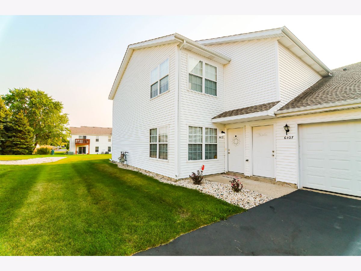 Condos & Townhomes Sold Oak Crest Commons Loves Park Illinois, 6405 Lanterne