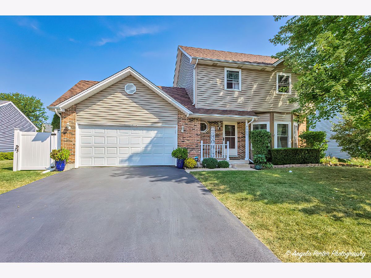  Rented Lake Villa Illinois, 2155 Millstone