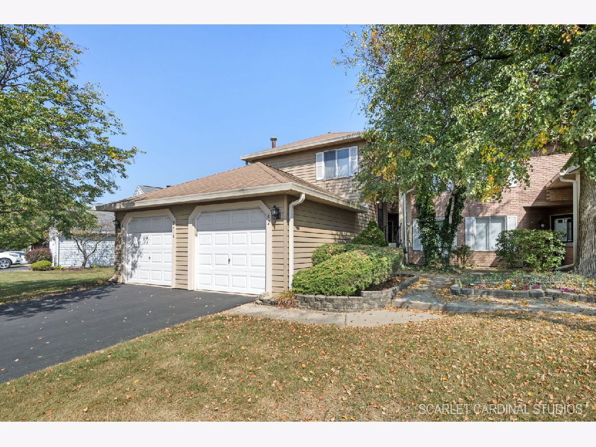 Condos & Townhomes & Homes Sold Villages Of Woodridge Woodridge Illinois, 2416 Danbury