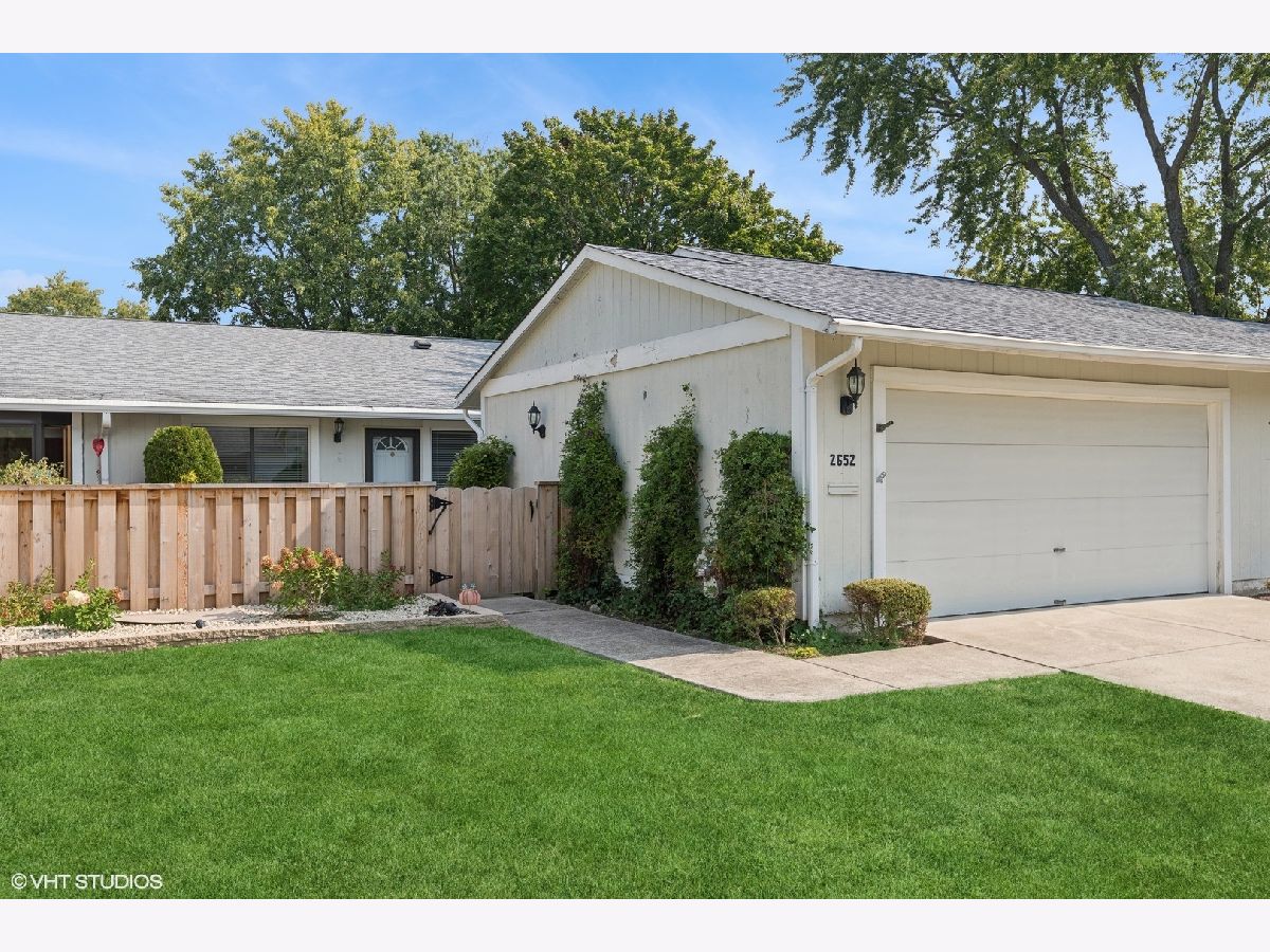 Condos & Townhomes & Homes Sold Villages Of Woodridge Woodridge Illinois, 2652 Sumac