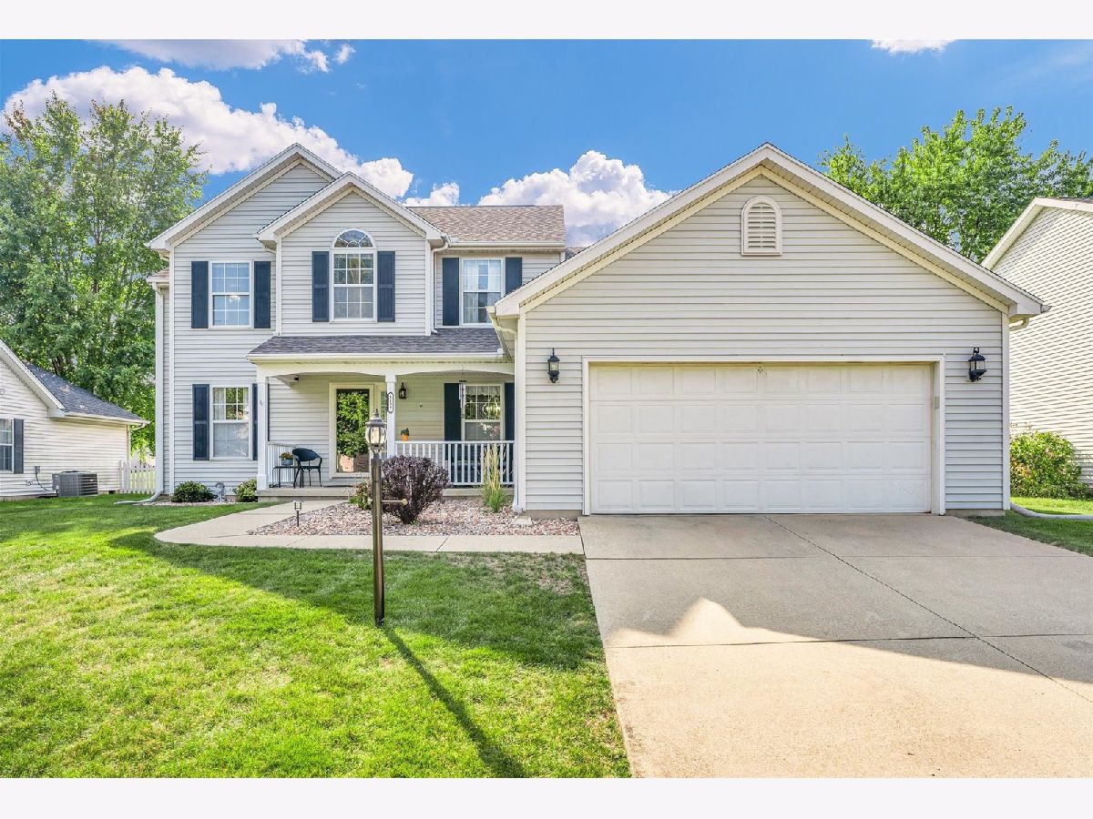 Condominiums & Homes Sold Turnberry Ridge Champaign Illinois, 1107 Cobblefield