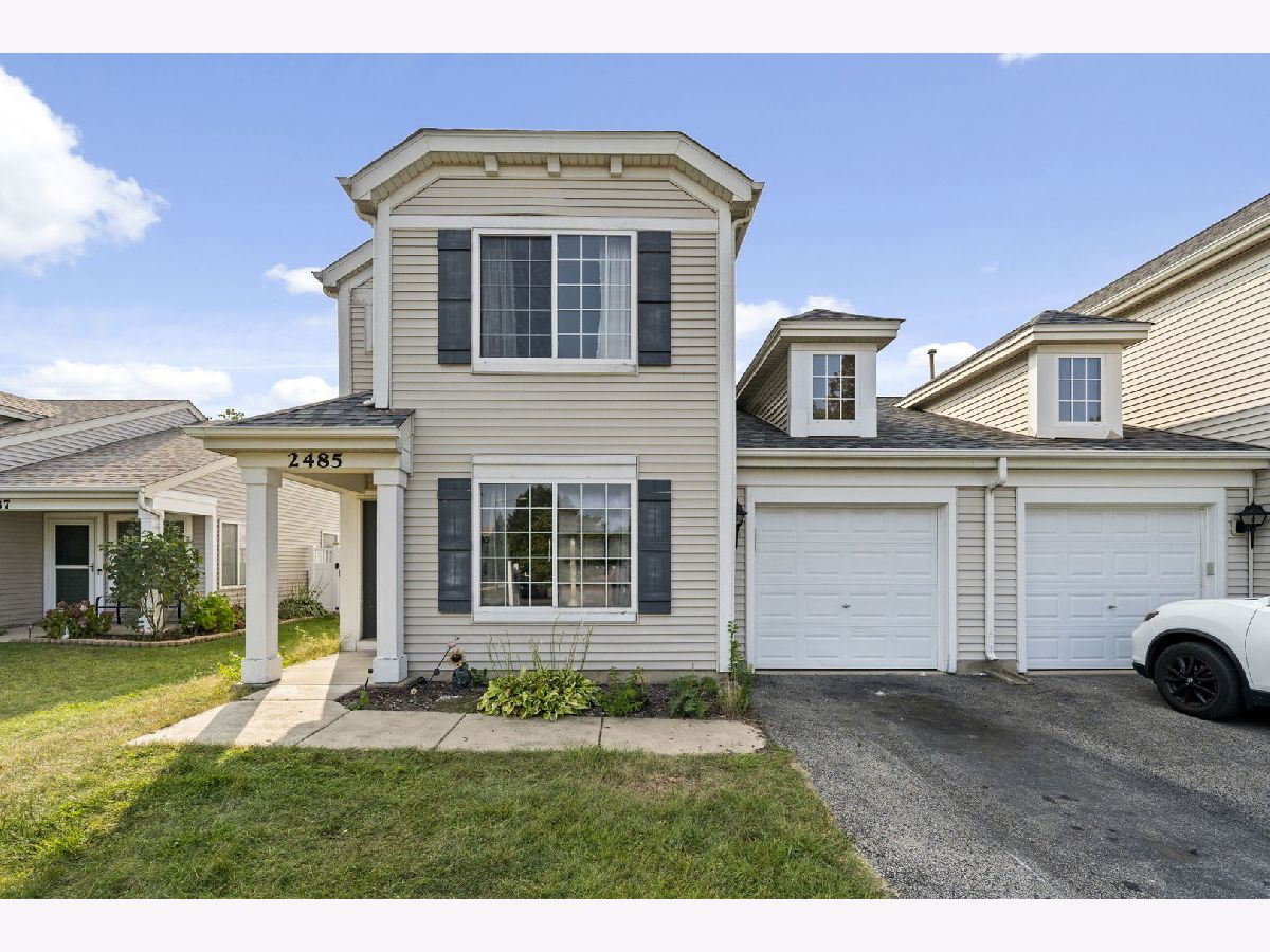 Townhomes & Homes Sold Montgomery Crossings Montgomery Illinois, 2485 Roxbury