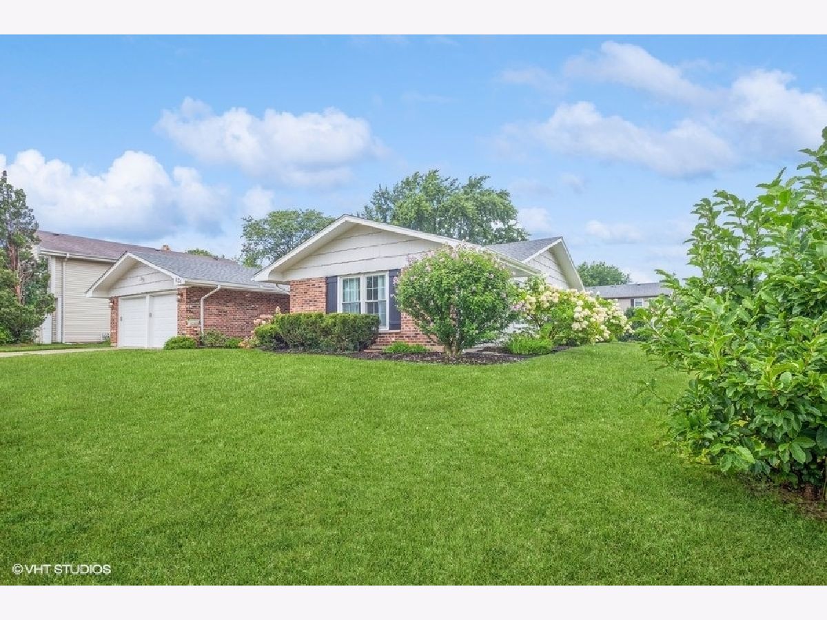 Homes Sold Churchill Schaumburg Illinois, 834 Eden