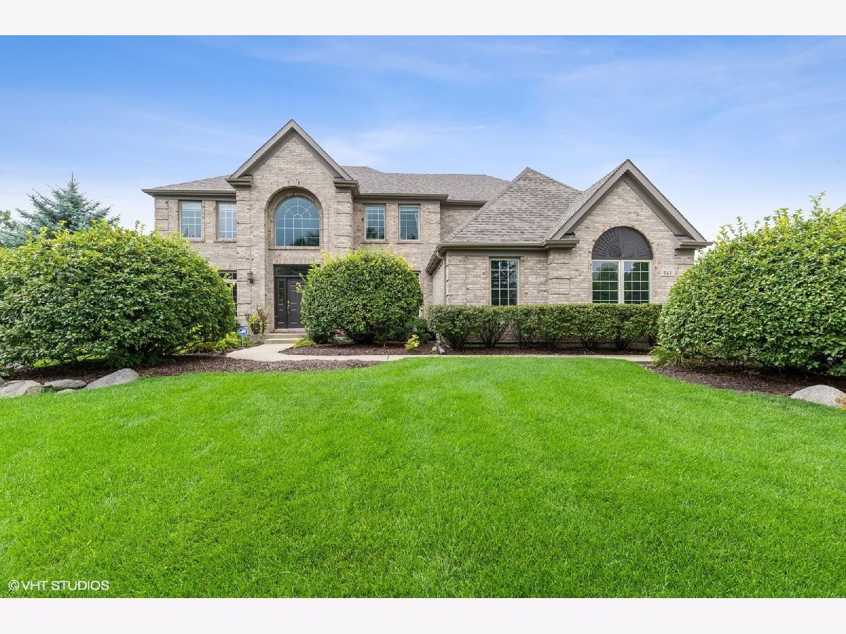Homes & Condos & Townhomes Sold Boulder Ridge Lake In The Hills Illinois, 131 Boulder