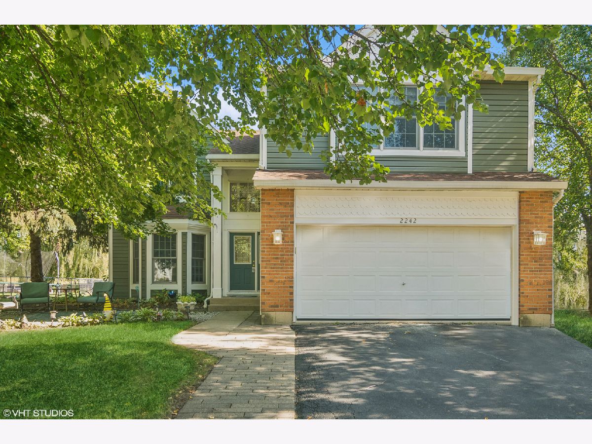 Homes Sold Woodbridge South Elgin Illinois, 2242 Deerpath