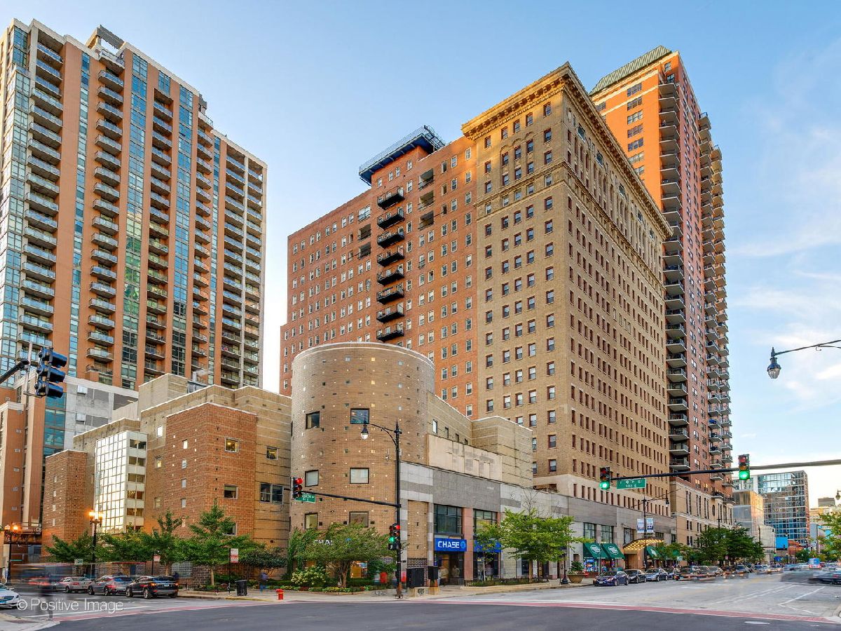 Condominiums Sold Burnham Park Plaza Chicago Illinois, 40 9th