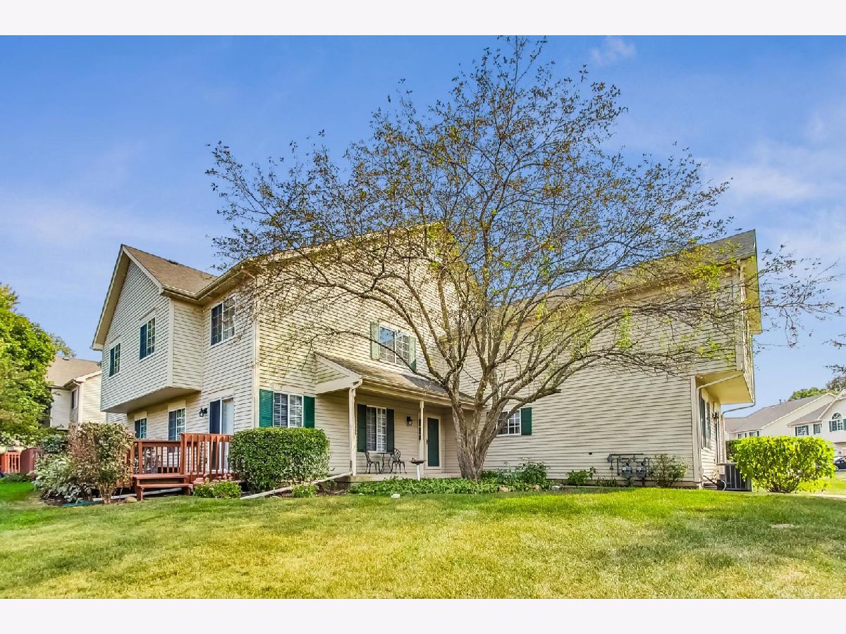 Townhomes & Condos & Homes Sold Woodcreek Village Lake In The Hills Illinois, 11 Pheasant