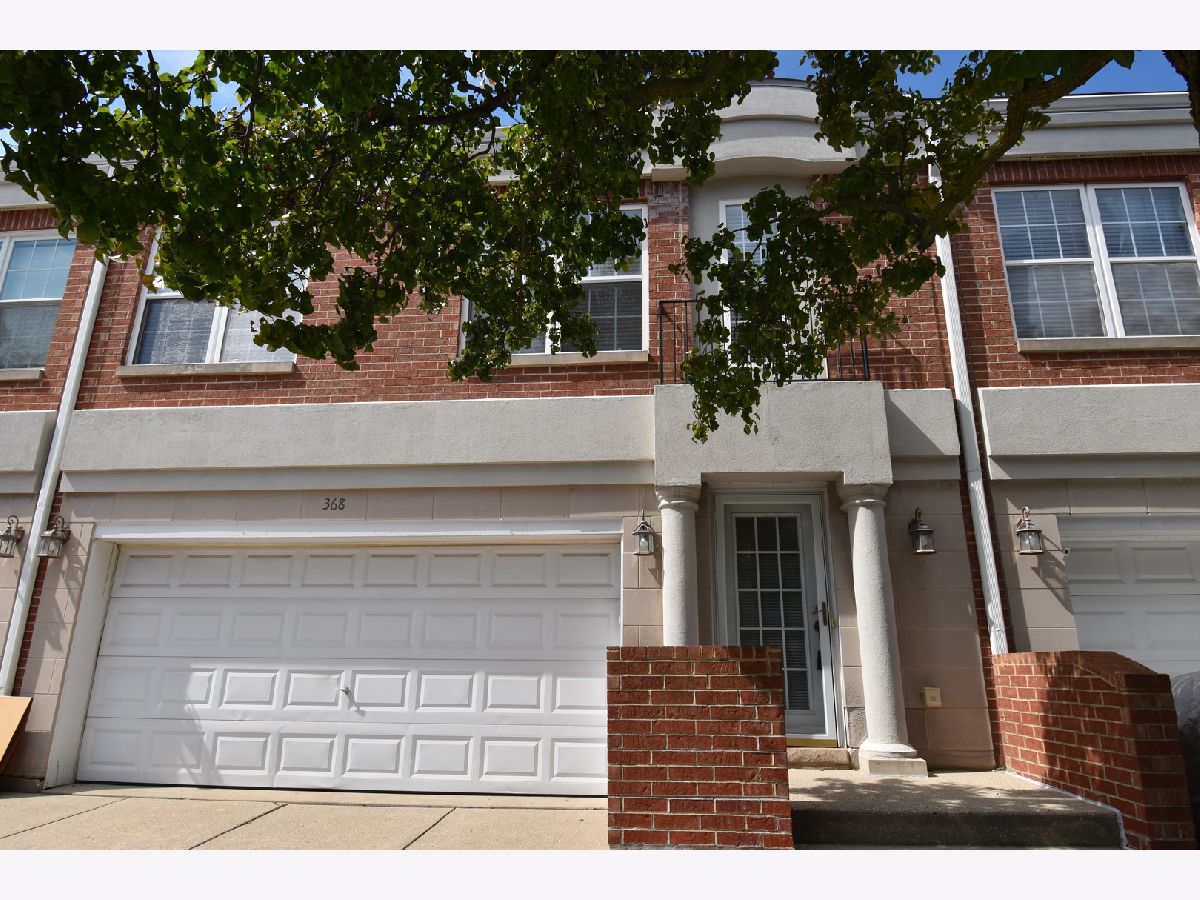 Townhomes & Condos Rented Town Place Buffalo Grove Illinois, 368 Town Place