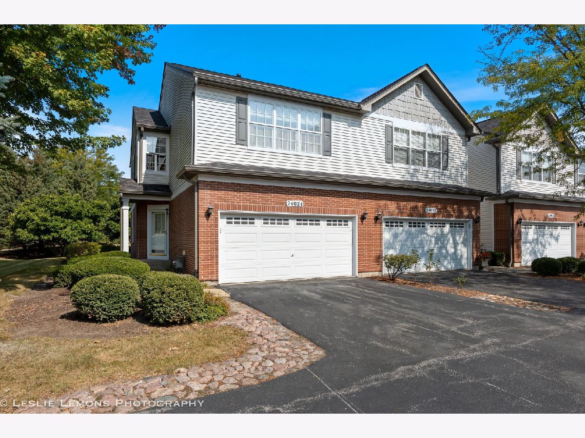 Townhomes & Condos Sold Walnut Creek Plainfield Illinois, 24024 Walnut