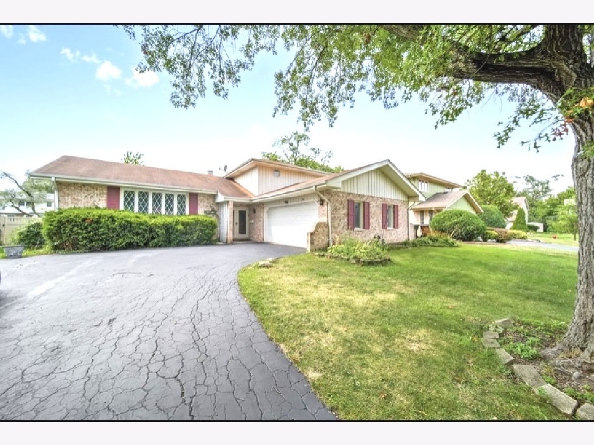 Homes Sold Dolphin Lake Homewood Illinois, 18018 Marlin