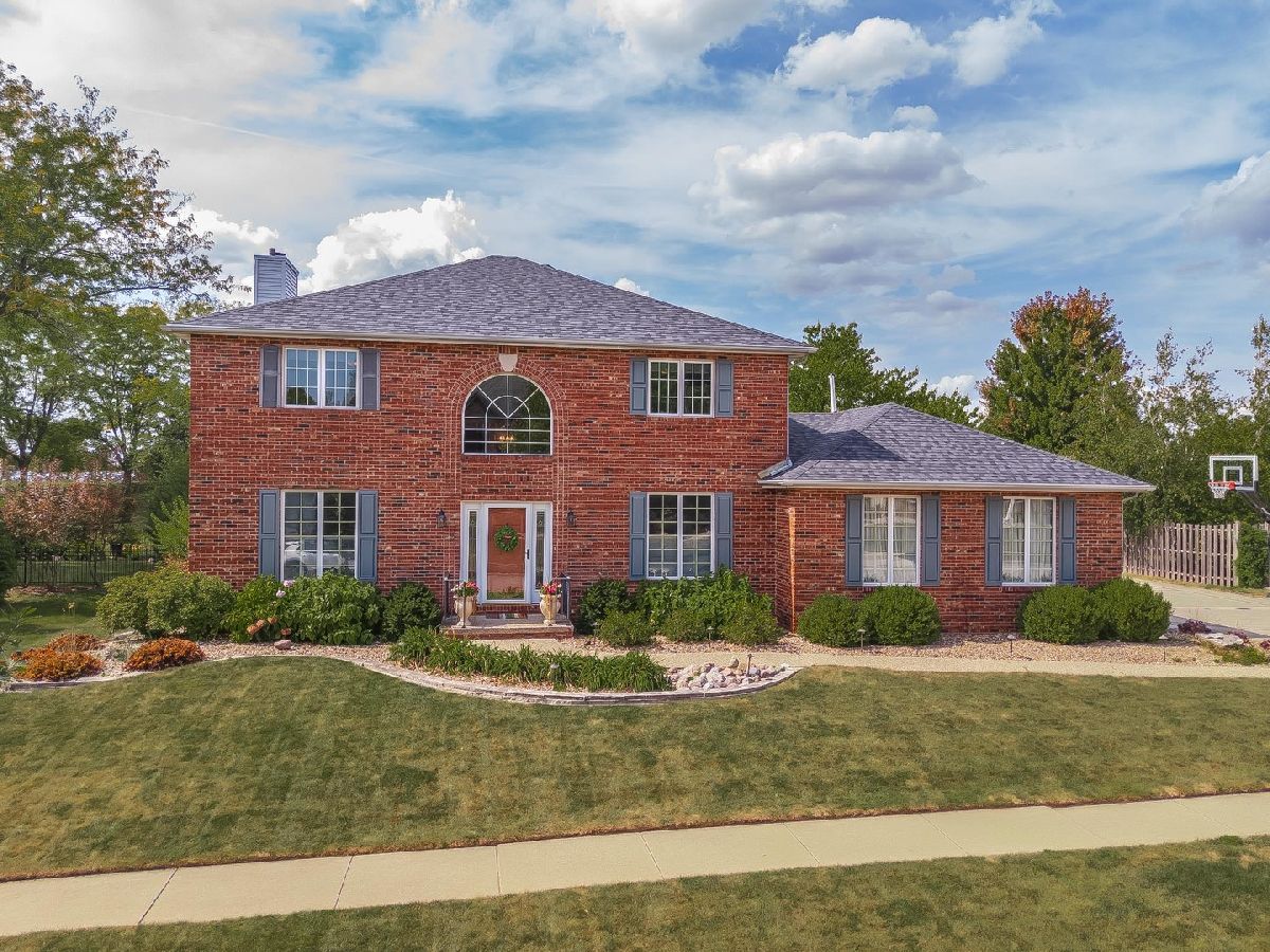 Homes Sold Brookridge Crown Bloomington Illinois, 1305 Crown