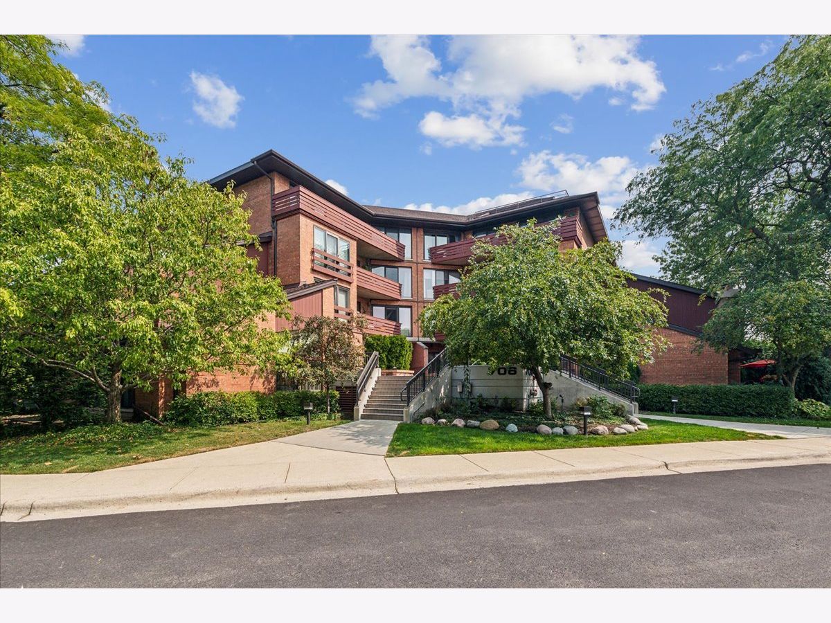 Condos & Townhomes Sold Orchard Glen Glenview Illinois, 706 Waukegan